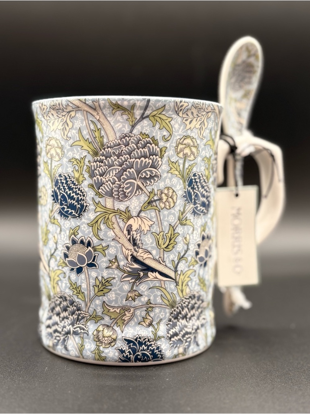 Morris & Co Premium Porcelain Mug and Spoon Set, Chrysanthemum Pattern